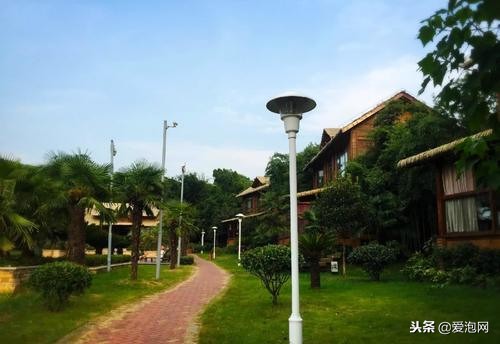 中国最具魅力的、最浪漫的温泉度假村:湖北洪湖悦兮半岛温泉!