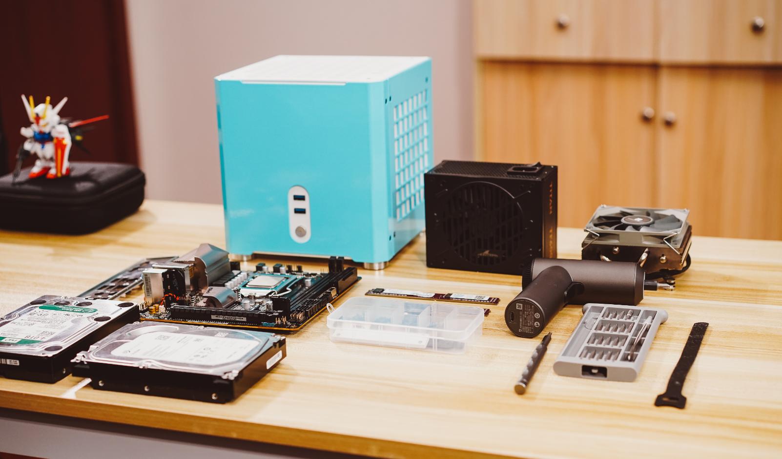 itx装机配置单一小机箱也有大心脏,itx支持3.5寸硬盘