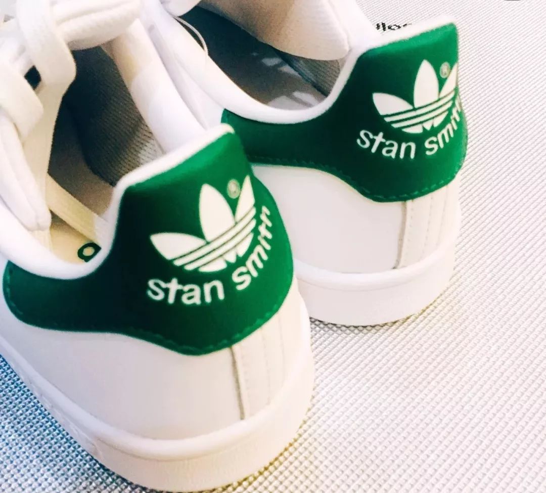 穿过很多的鞋子,穿过那么多鞋最爱的还是匡威