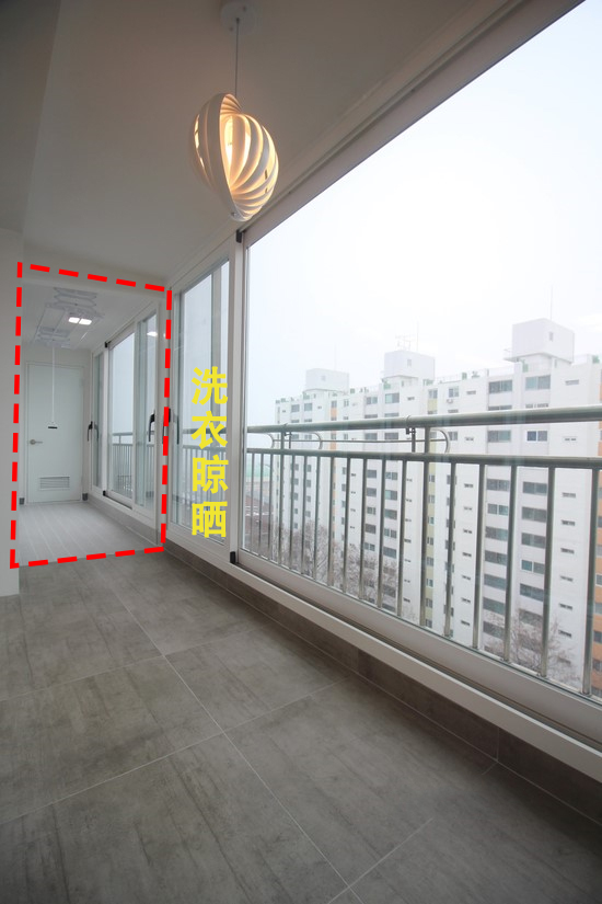 两个阳台连在一起户型,2个阳台2个露台