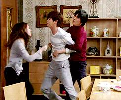 老公变老婆？韩国顶流男神*队军**退伍后变“美女”，网友：我可以