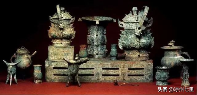 酒池肉林这样穷尽想象力的奢靡,是否是殷商*国亡**的主因?