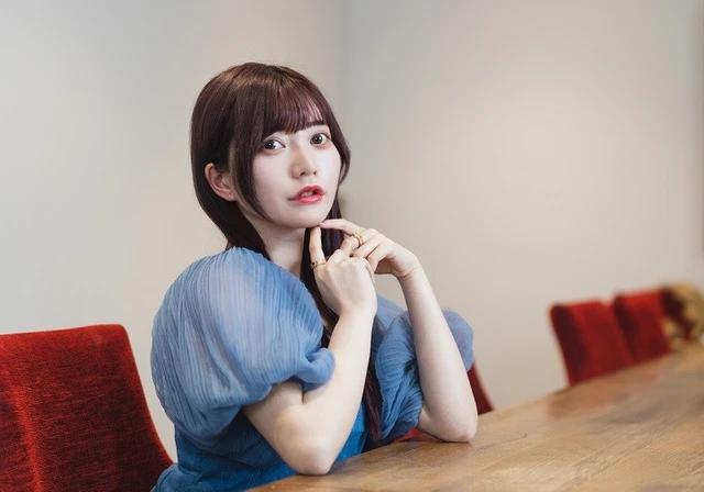 日本电竞战队「鱼群」新增三位美少女，现在偶像都来转行了嘛