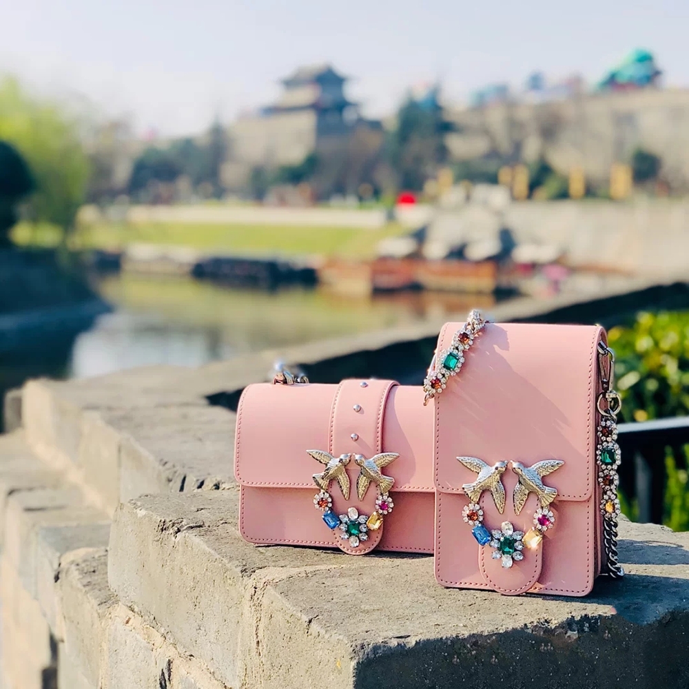 意大利pinko包多少钱,pinko包包经典款推荐哪款