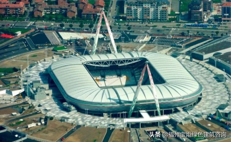 盘点世界著名足球场顶篷结构