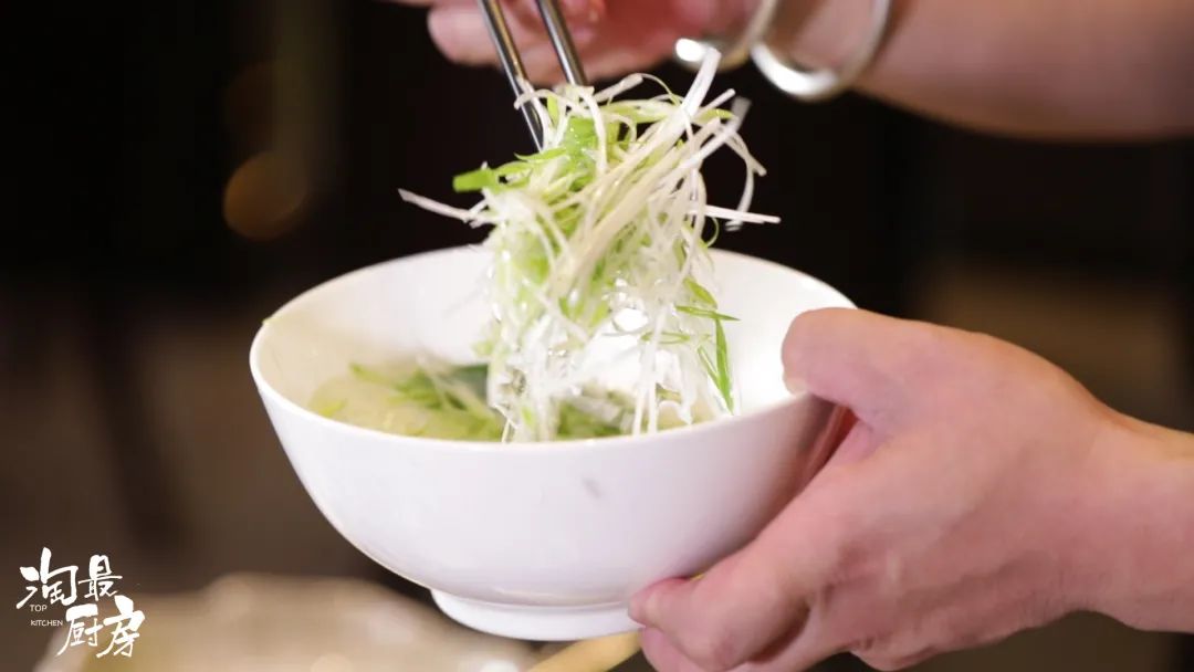 孙俪油泼面做法,安家孙俪吃的面怎么做