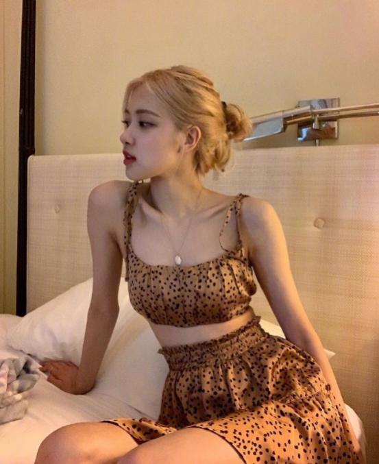 朴彩英背心演唱会,朴彩英运动背心视频