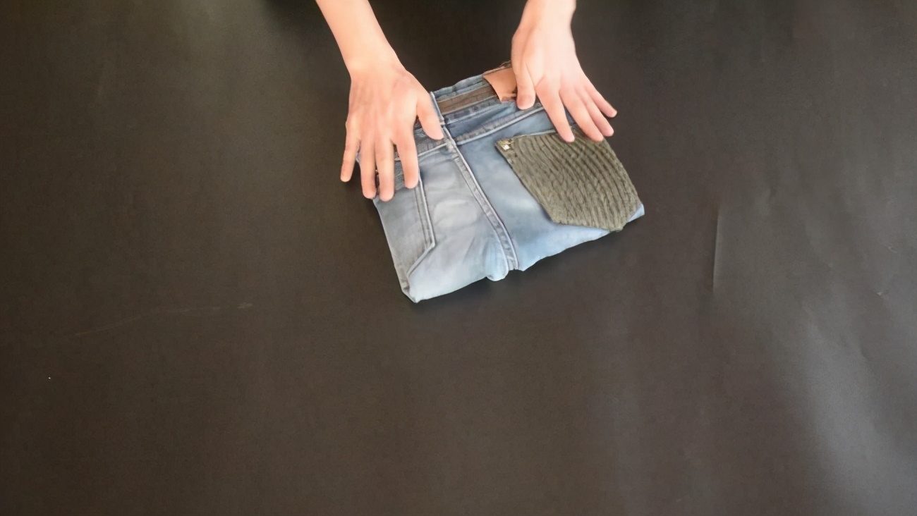 衣服太多怎么收纳女士裤子,怎么收纳裤子最简单的方法