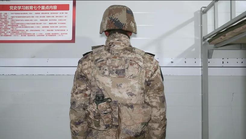 新式作战靴有没有钢板,新式作战靴配便装