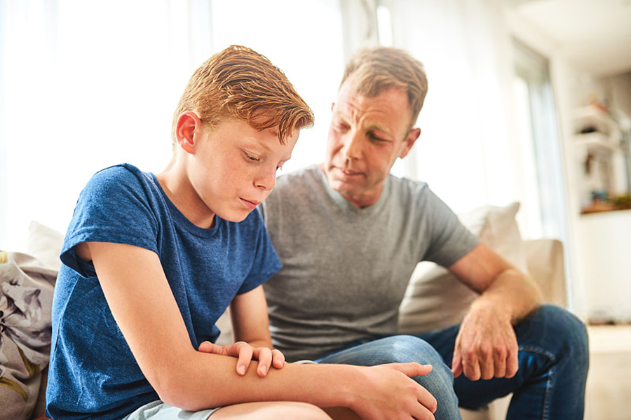 父母对孩子的教育方式不对怎么办,父母该不该严厉教育孩子