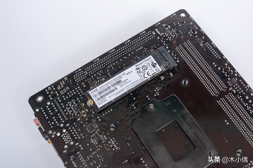 看腻了微软苹果系统？装台“黑Chromebook”电脑来玩玩吧