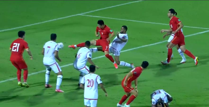 国足1-1阿曼球员评分：武磊2失良机排第5，李铁“提前变阵”丢3分