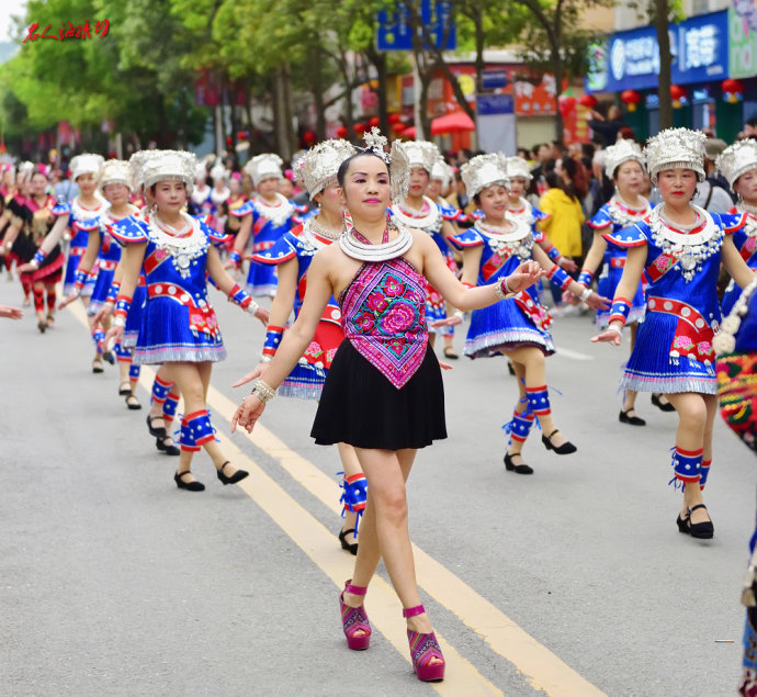 台江苗族姊妹节巡游,台江苗族姊妹节苗族服装