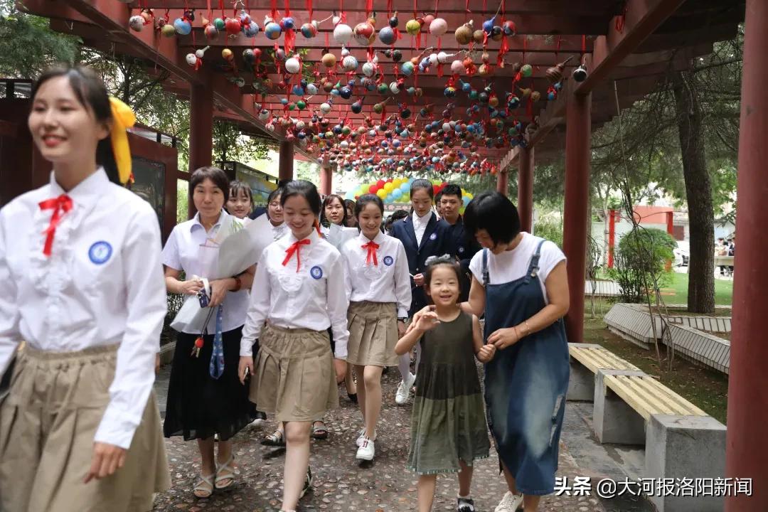 骊歌轻唱道珍重,扬帆追梦正当时——洛阳市东升第二中学举行2020届毕业典礼