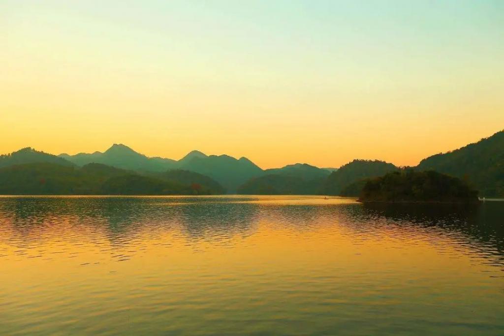 贵州值得去看的湖,贵州湖泊旅游