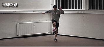 花式足球技巧学会了快去试试吧,简单花式足球过人技巧