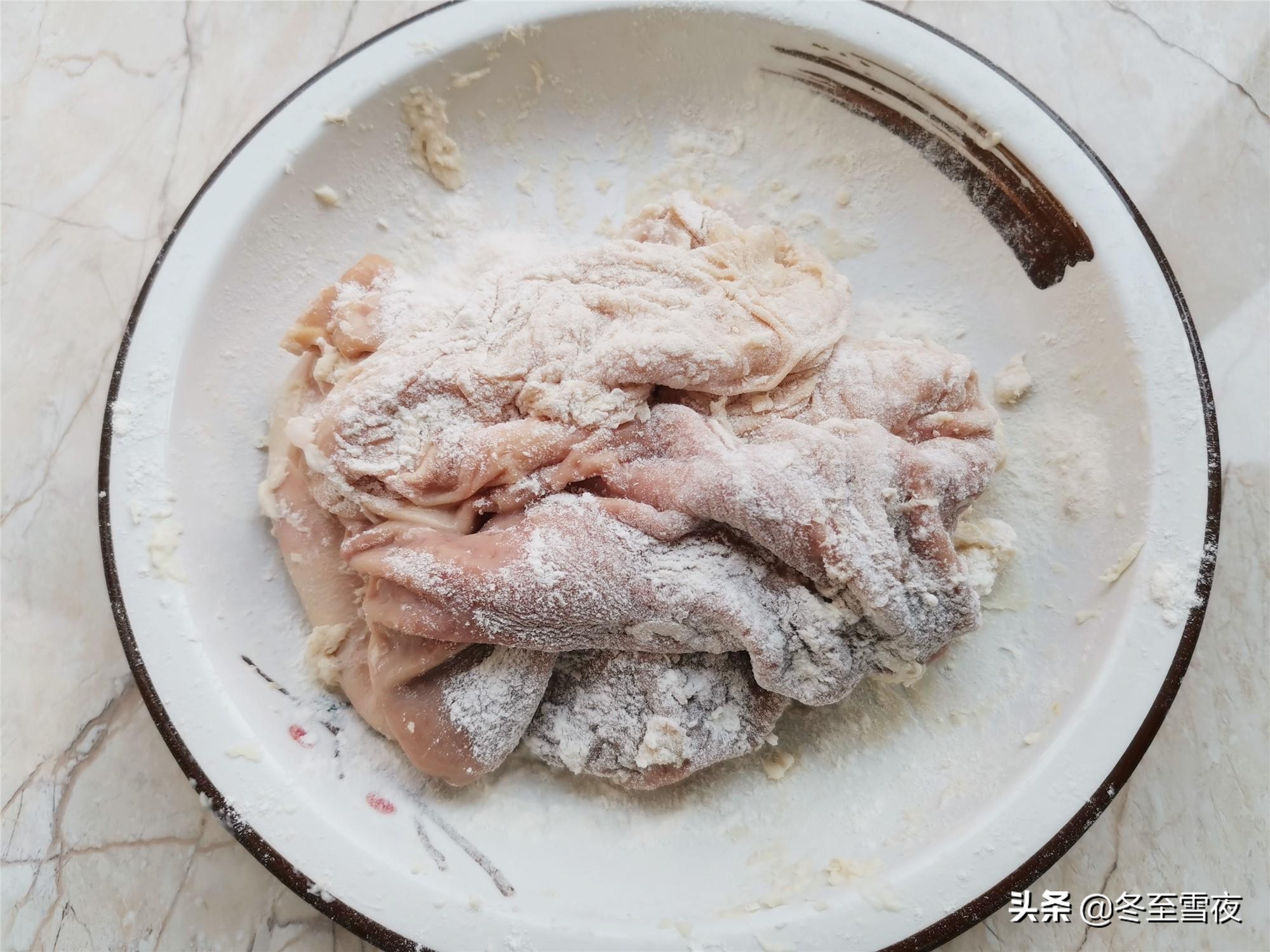 搓洗猪肚用什么洗最干净,洗猪肚的方法放醋吗