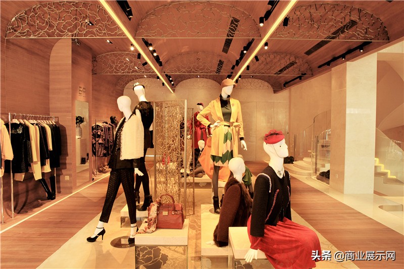 北京华贸购物服装,北京雅莹华贸直播间