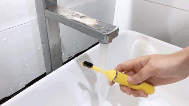 鍒风墮浼氫笂鐦句箞,澹版尝闇囧姩鐗欏埛鍒风墮