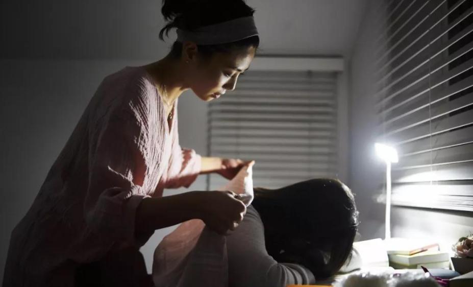 熬夜写作业和早起写作业哪个好,初中生作业写不完怎么复习预习