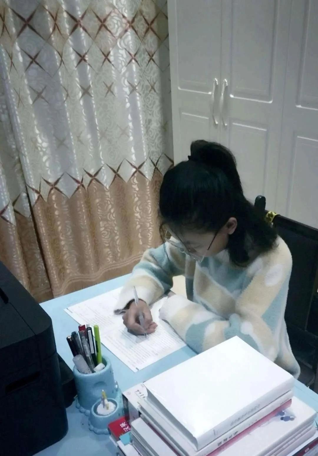 学生被劝退网课,网课旷课会被开除吗是真的吗