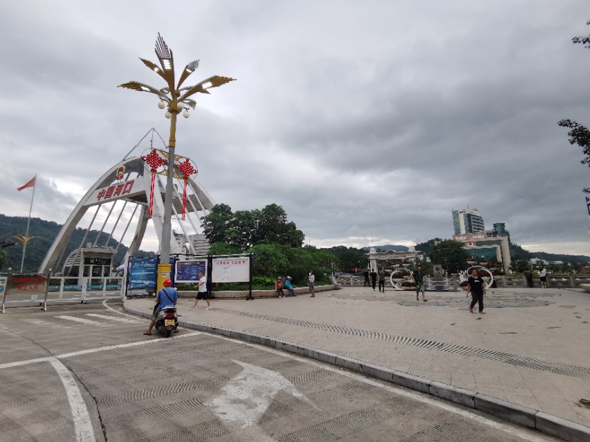 越南老街离河口多远,走进云南河口口岸看越南老街