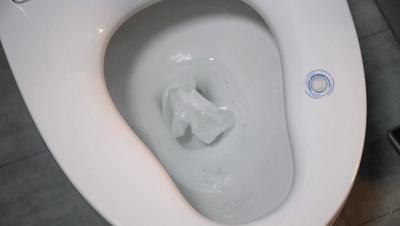 同事得了痔疮坐立难安，竟被一包湿纸巾化解？