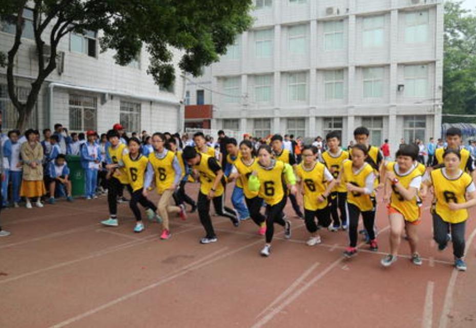 体育老师跑步有多快,体考1千米跑步的技巧