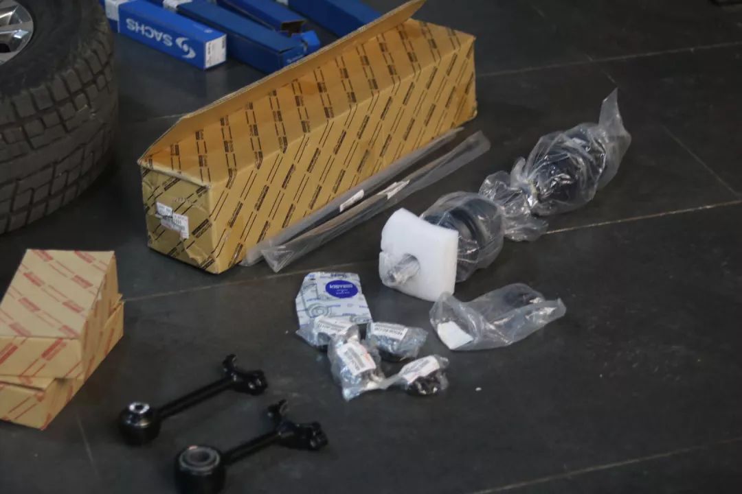 怪兽修车：翻新“残损不堪”的二手霸道LC150，满血复活变新车