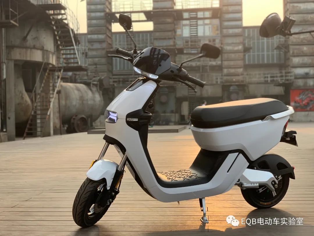 国内续航最远的电摩能续航多远,续航200公里的高性价比电摩推荐