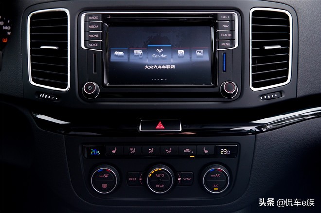 雨霁风光依旧笑春风解读夏朗的出行仪式感