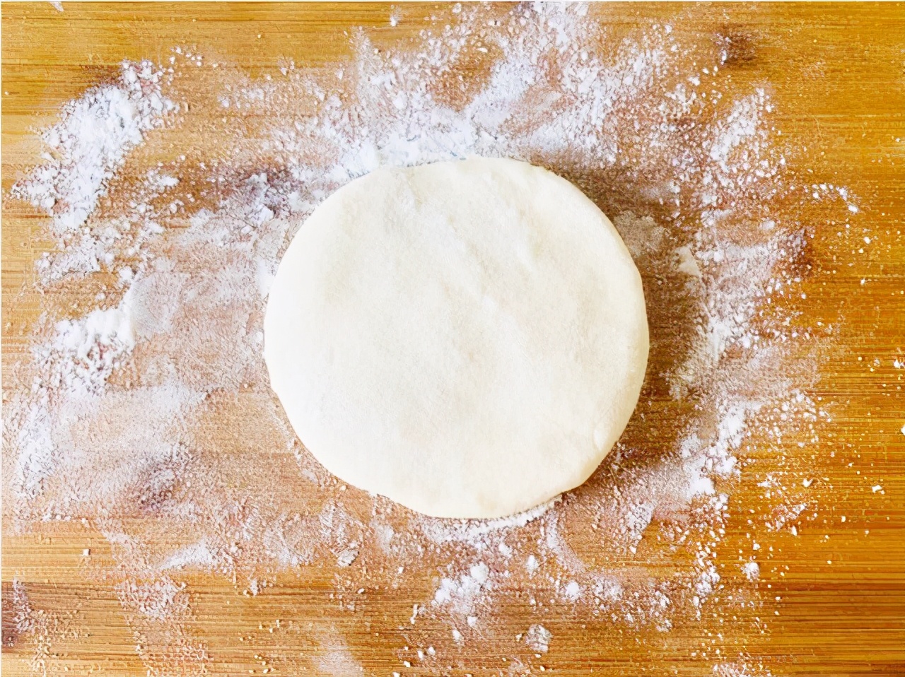 蒸饺要用开水还是凉水和面,蒸饺用冷水还是热水和面好