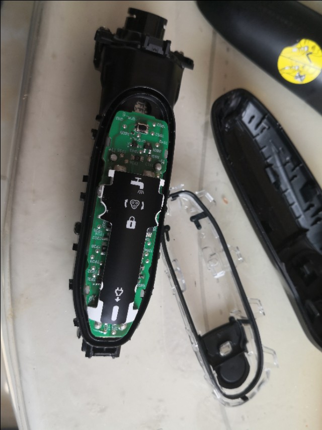 飞利浦剃须刀s5000系列怎么样拆卸,飞利浦电动剃须刀s5000型充不上电