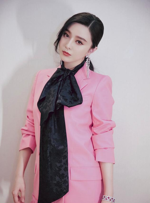 范冰冰穿亮片西服套装,范冰冰穿高定服