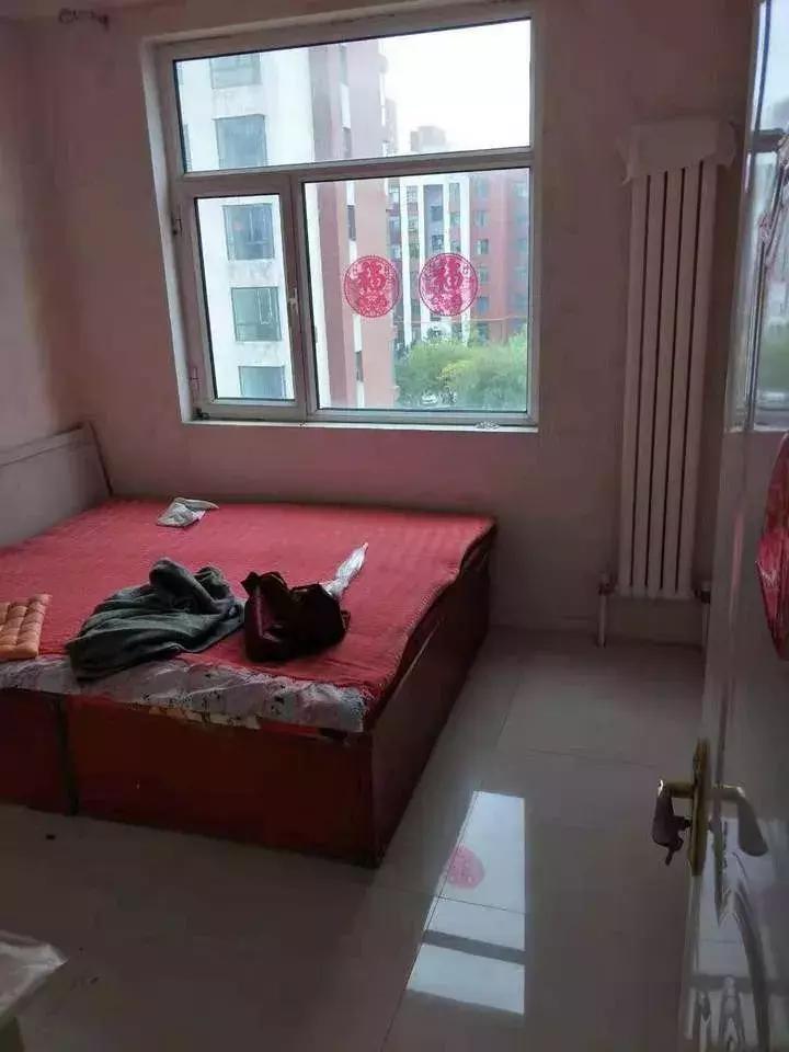 2024款霸道什么时间出售,17年顶配霸道拍卖