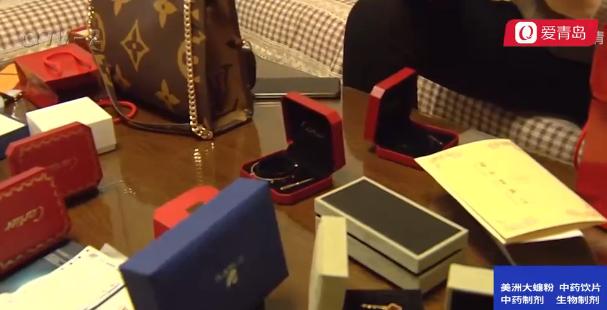 专柜正品不满意退货,有正品发票发现东西是假的