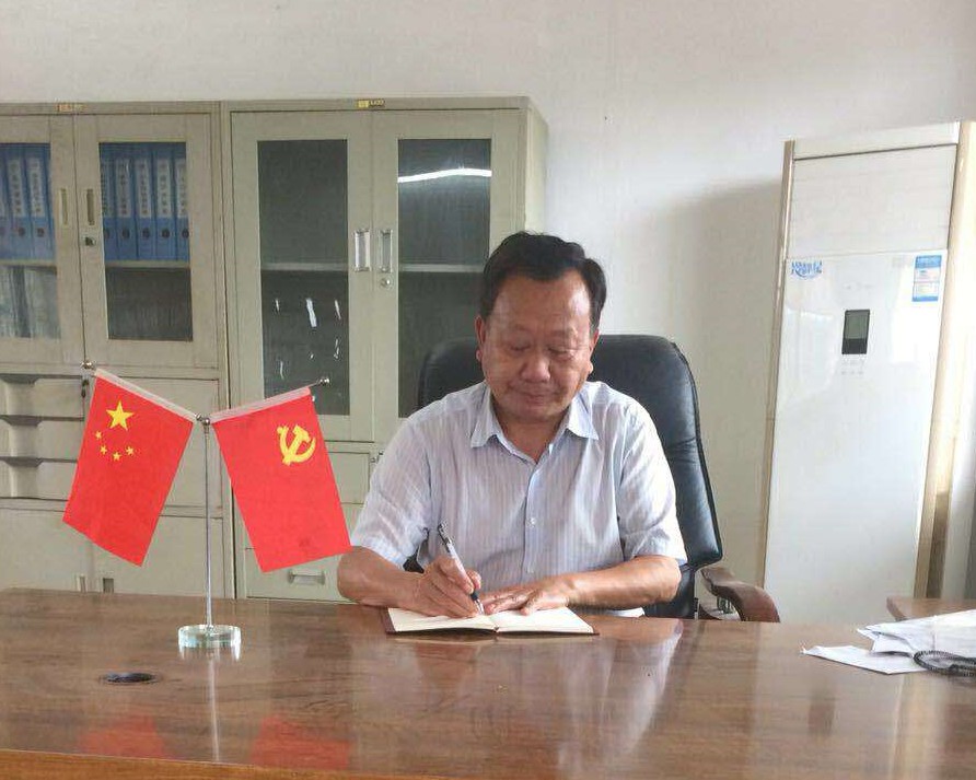 口吃矫正先行者——武汉春牛语言咨询创始人何敦炳