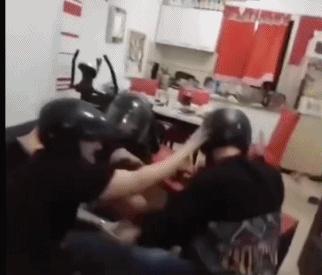 为什么几百万人要在油管上为一颗红色弹珠加油？