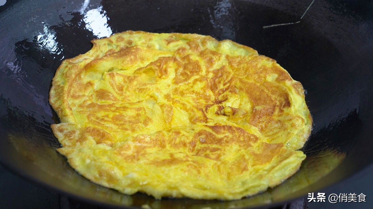 韭菜煎鸡蛋和韭菜炒鸡蛋哪个好吃,韭菜炒鸡蛋怎么让韭菜粘上鸡蛋液