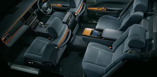 日本天皇顶级座驾,日本天皇的丰田车