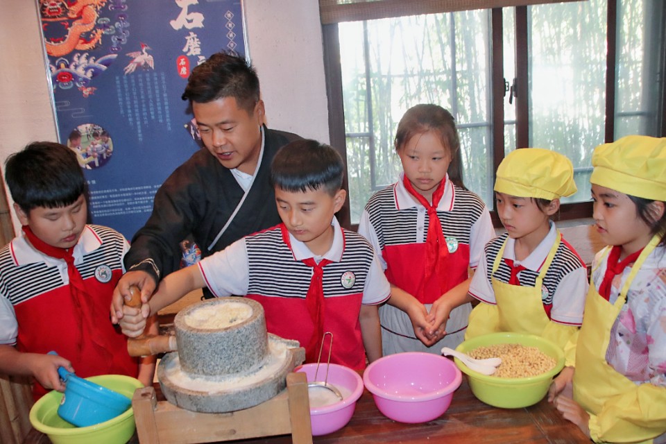 业界的黑马!秦岭北麓全域旅游再添新亮点,楼观研学营地落成