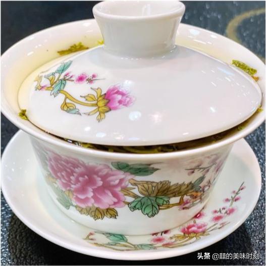 一个人穷游中国临夏手抓羊肉,临夏手抓羊肉真正做法的用料