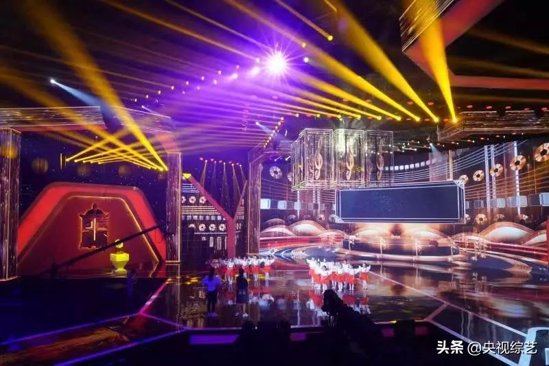 棣栦换鍥芥棗鐝彮闀胯懀绔嬫暍鏄摢閲屼汉,鍥芥棗鐝浠荤彮闀胯懀绔嬫暍