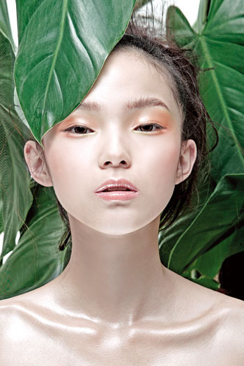 雎晓雯刘雯奚梦瑶何穗机场合影,何穗奚梦瑶刘雯雎晓雯图片