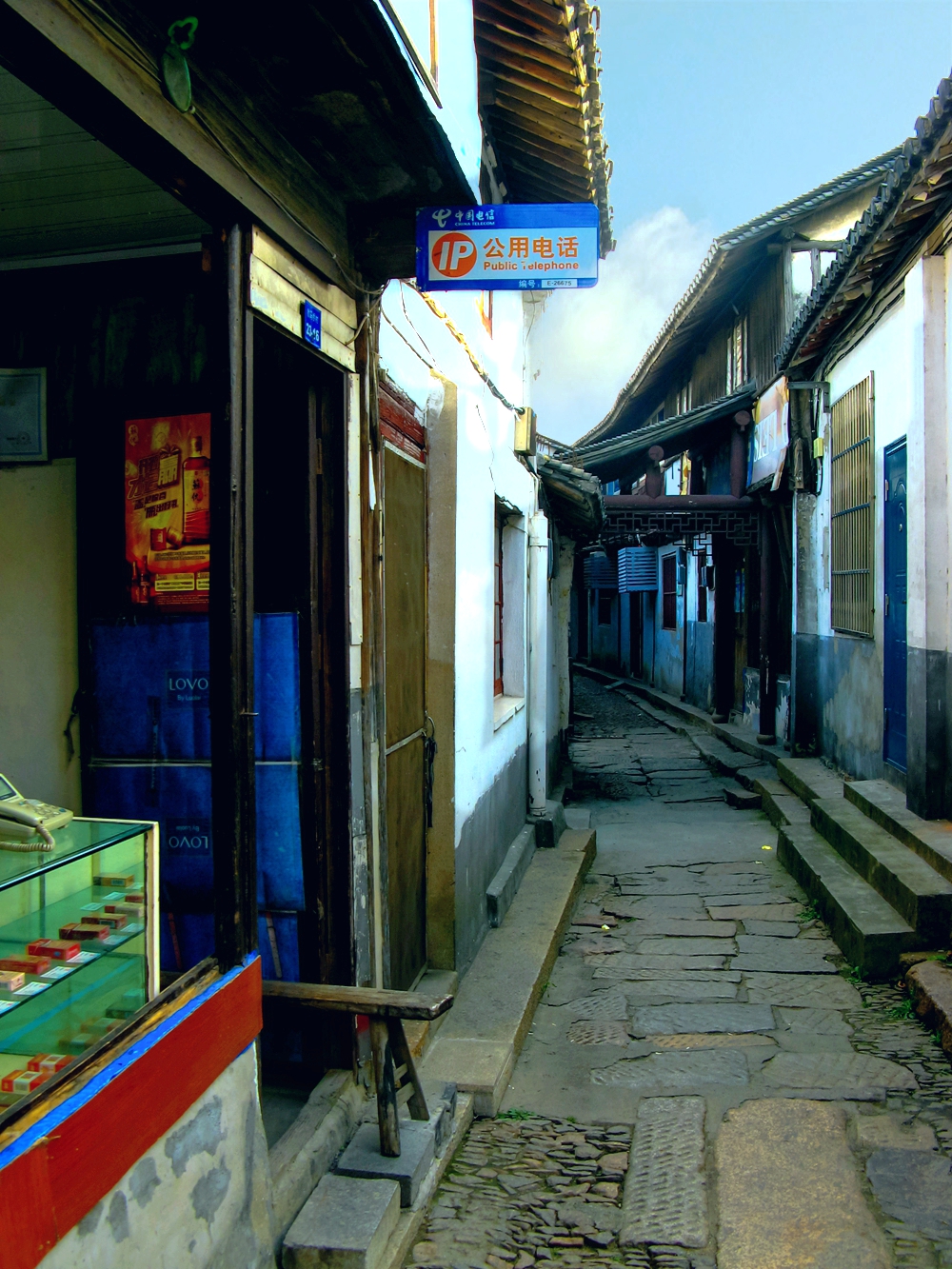 一座被人遗忘的乡村古宅,一座古村落