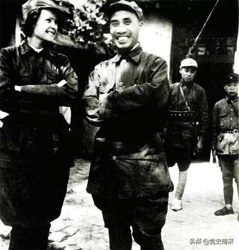 海伦：*诺斯**的第一任夫人，由于她的坚持毛*东泽**自传才能公诸于世，访问延安续写《西行漫记》