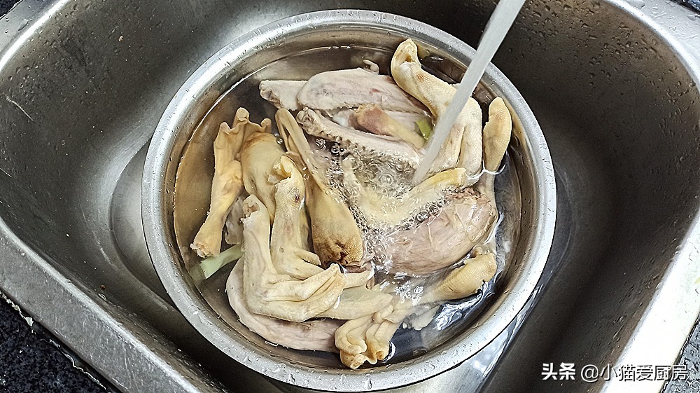 百吃不腻的周黑鸭口味藕片,周黑鸭不辣的教程