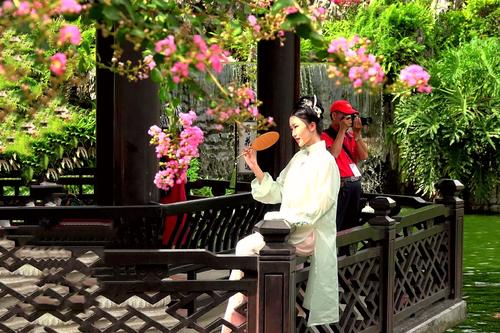 余荫山房是典型的岭南园林风格,岭南私家园林余荫山房