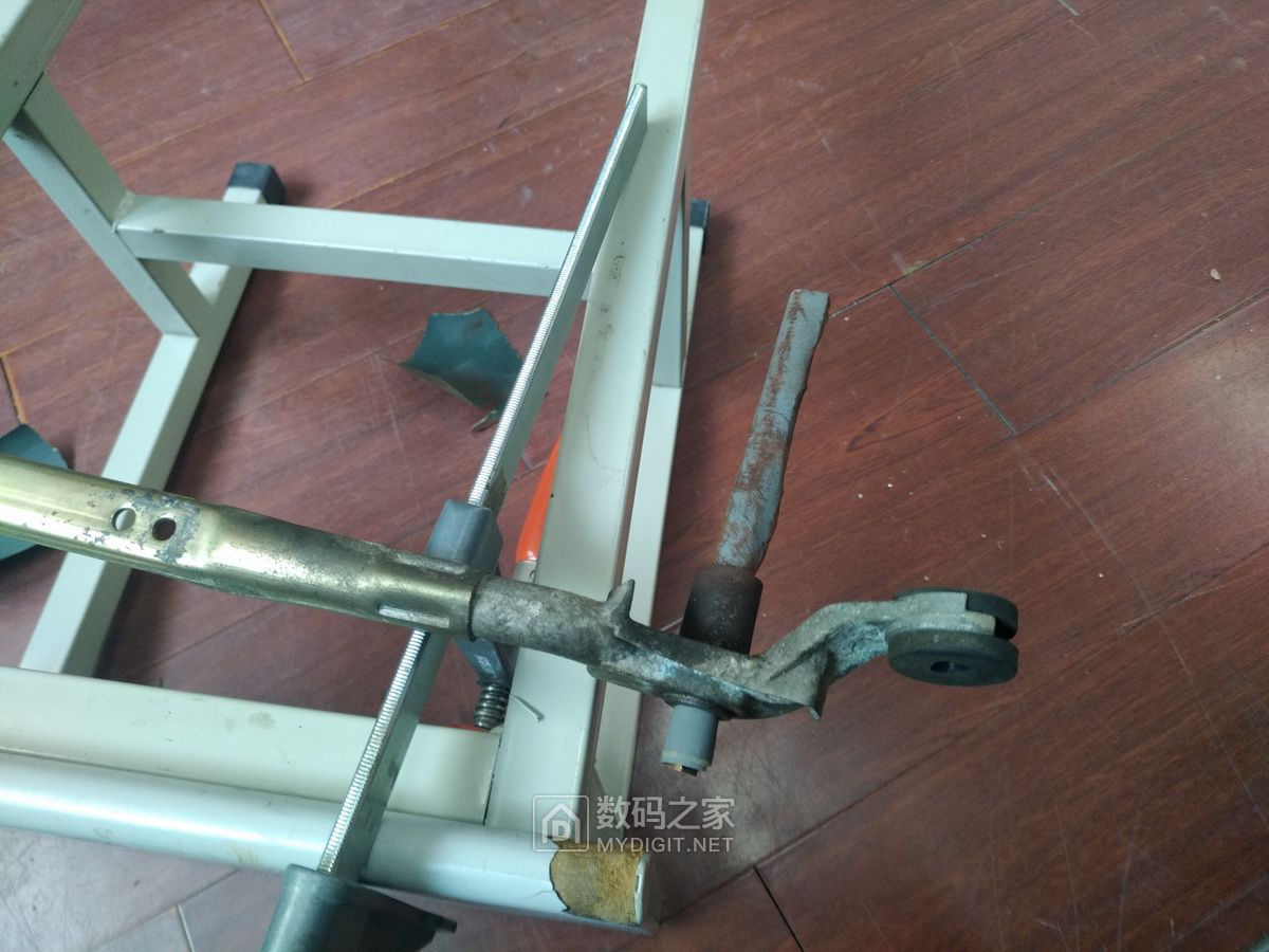 长城c30雨刮器维修视频,长城c30雨刷连杆怎么修