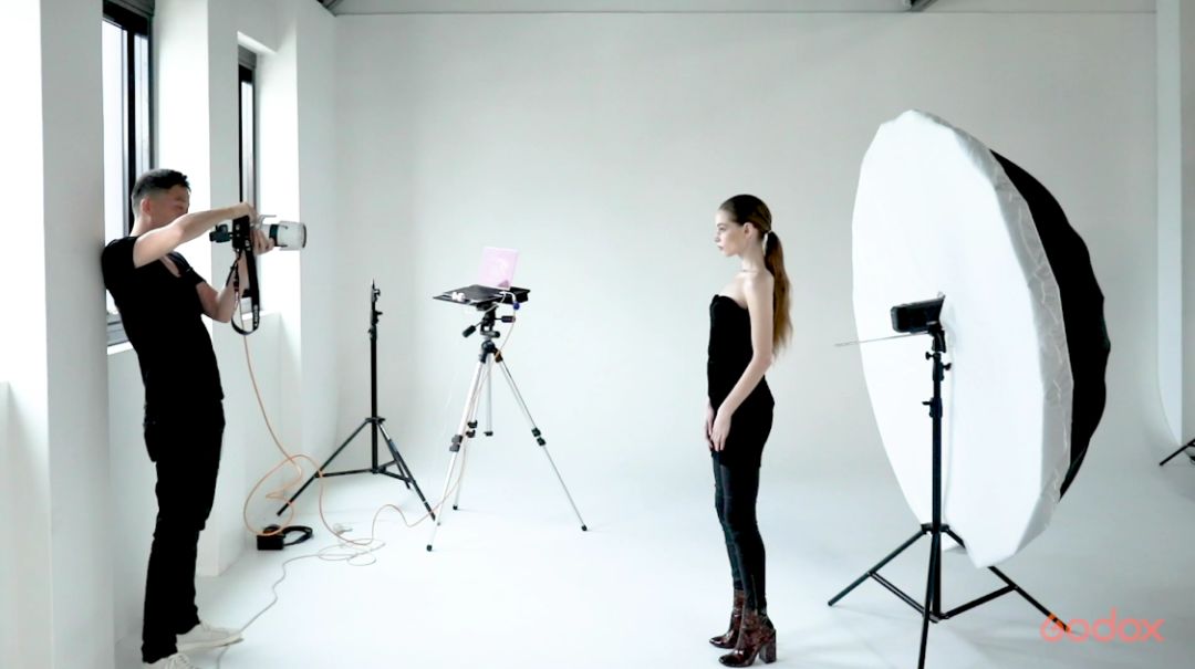 神牛400闪光灯如何虚化背景,照相馆选择神牛400闪光灯